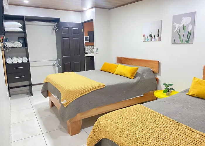 Apartamentos H Gonzalez. Wifi A/C Free Parking